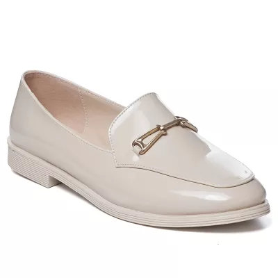 Mocassins en Vernies à Détail Métallique Doré – Élégance & Confort