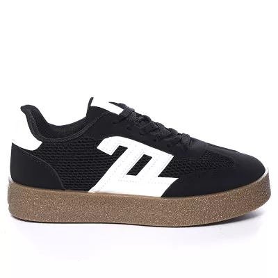 Sneakers Noires à Détail Beige et Semelle Texturée | Confort & Style